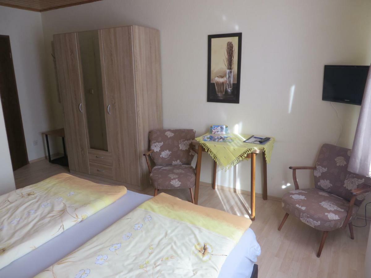 Pension Zur Quelle บาด ฟรังเคนเฮาเซน ภายนอก รูปภาพ